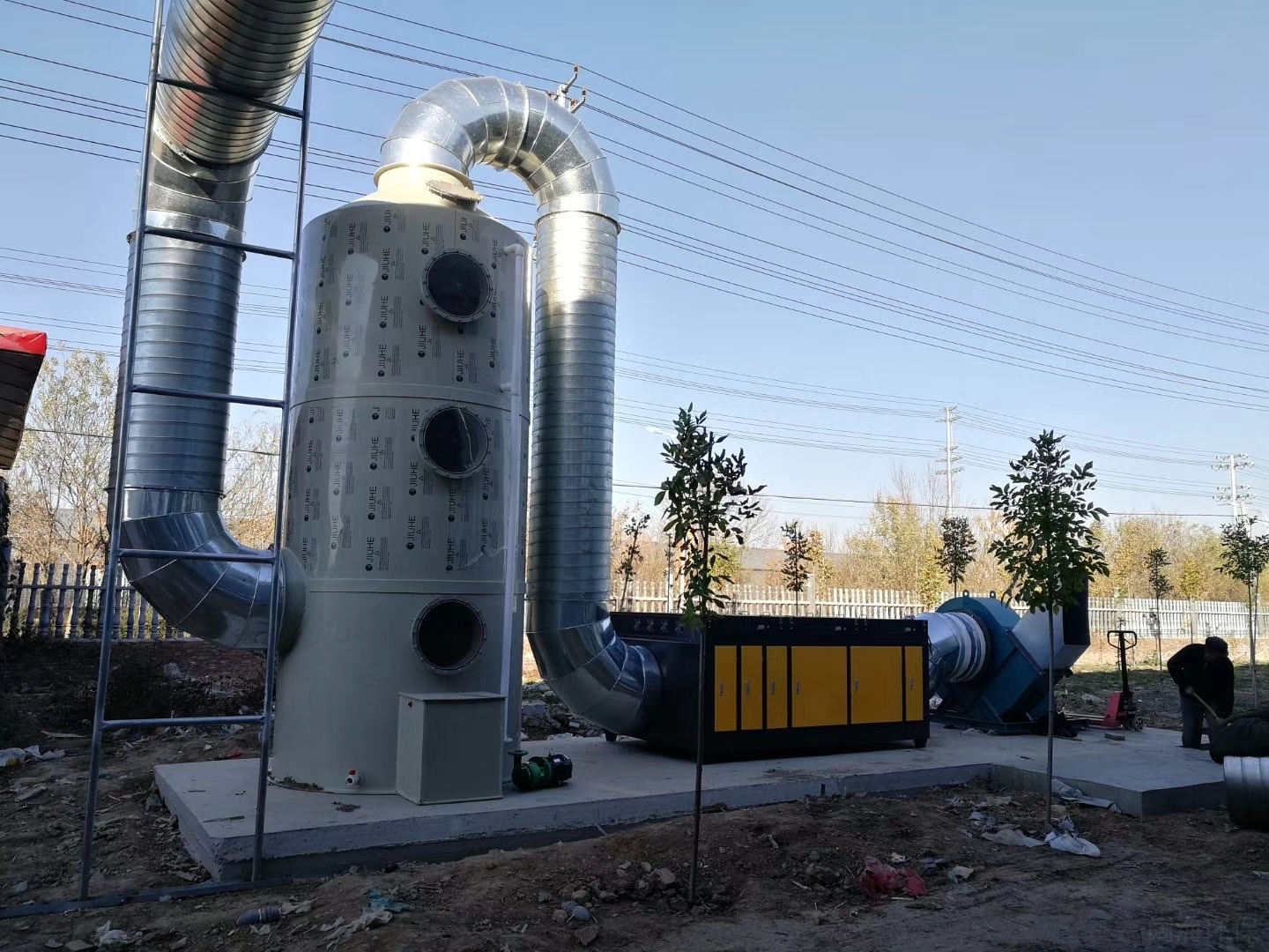 等離(lí)子光氧一體機淨化設備 等離子光氧(yǎng)一體(tǐ)機淨化設備(bèi)