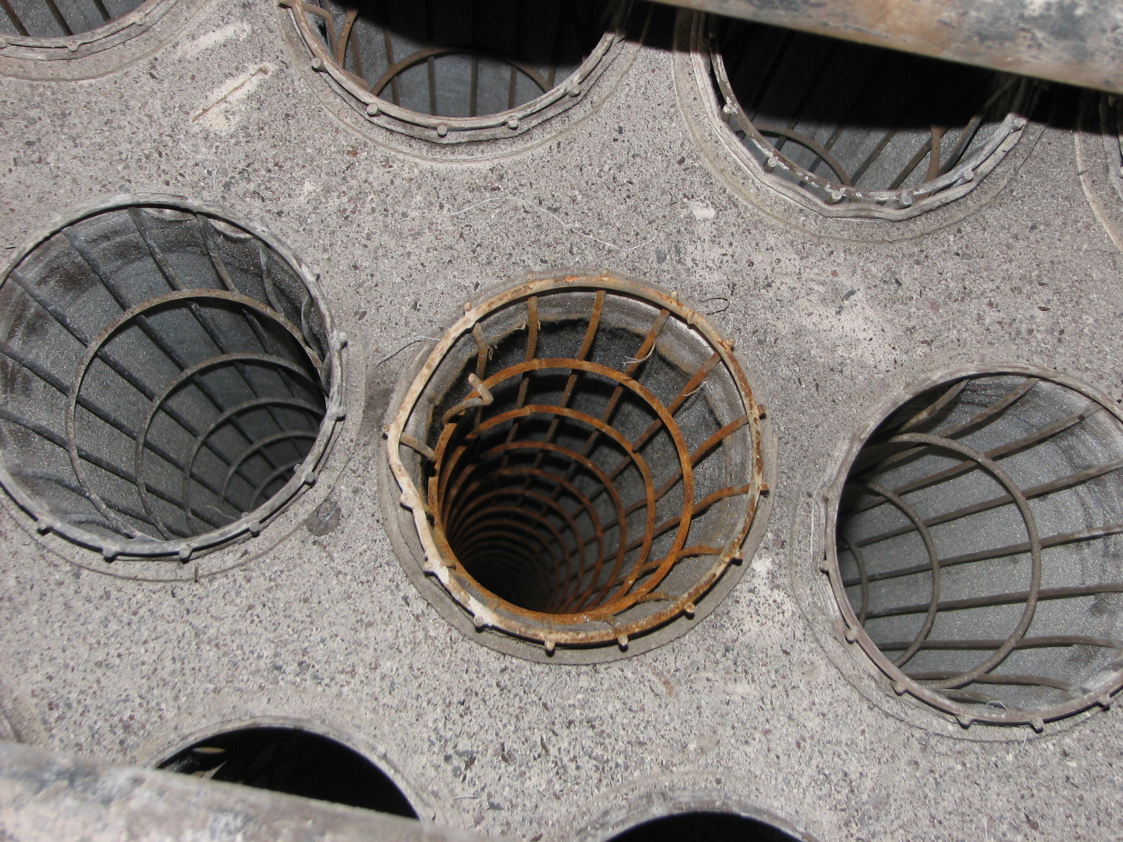 除塵骨架(jià)鏽蝕